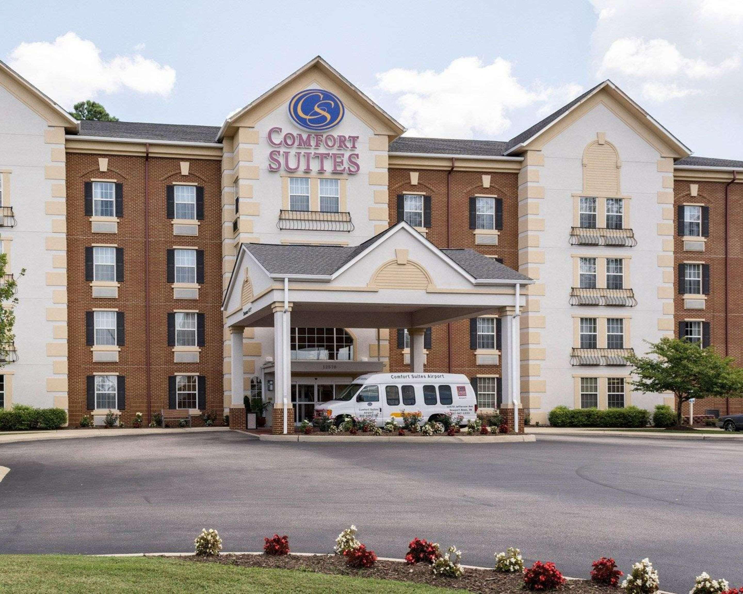 Comfort Suites Newport News Airport מראה חיצוני תמונה