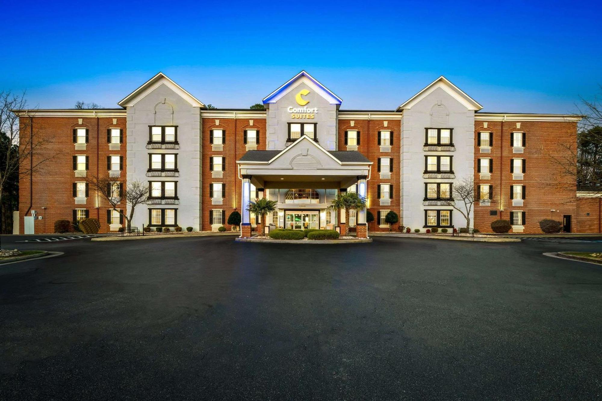 Comfort Suites Newport News Airport מראה חיצוני תמונה